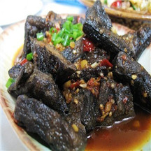 吴字坊臭豆腐