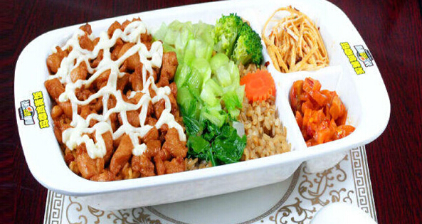 开一家味管家玛咖鸡黄饭店加盟条件有哪些？