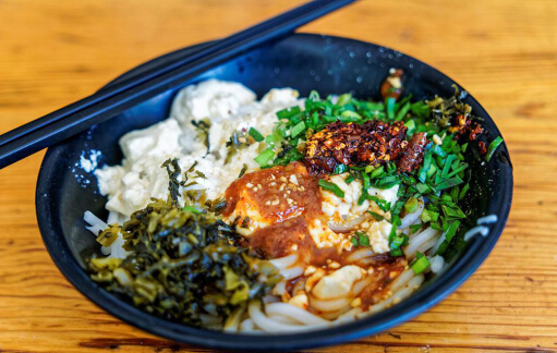 加盟一家豆花米线店投资加盟费多少钱?