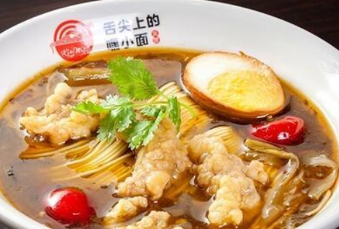 选择加盟舌尖上的嘿小面 赚钱不发愁
