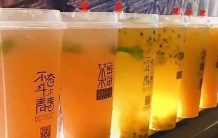 8090鲜萃茶加盟怎么样?加盟需要多少钱?